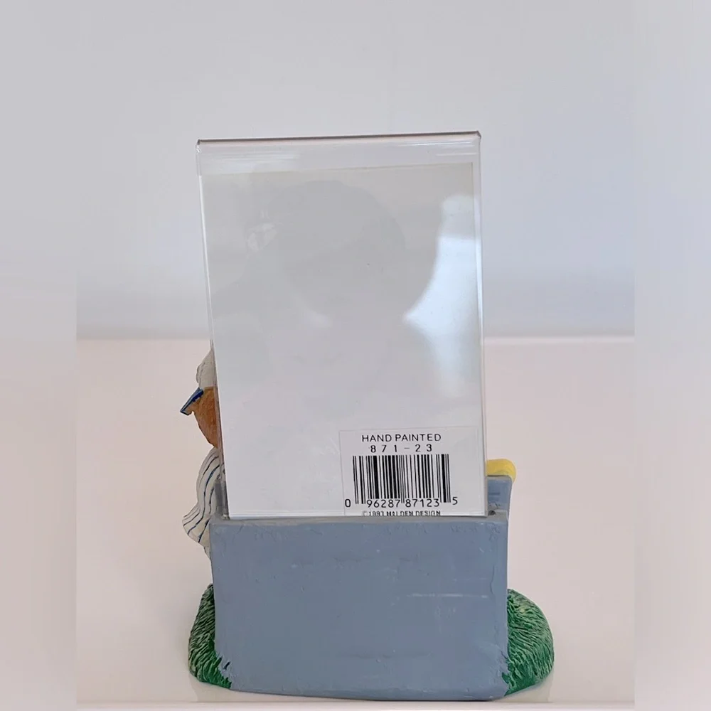 Vintage Malden Resin Baseball Bear Swinging a Bat Photo Frame. Fits 2.5 x 3.5.